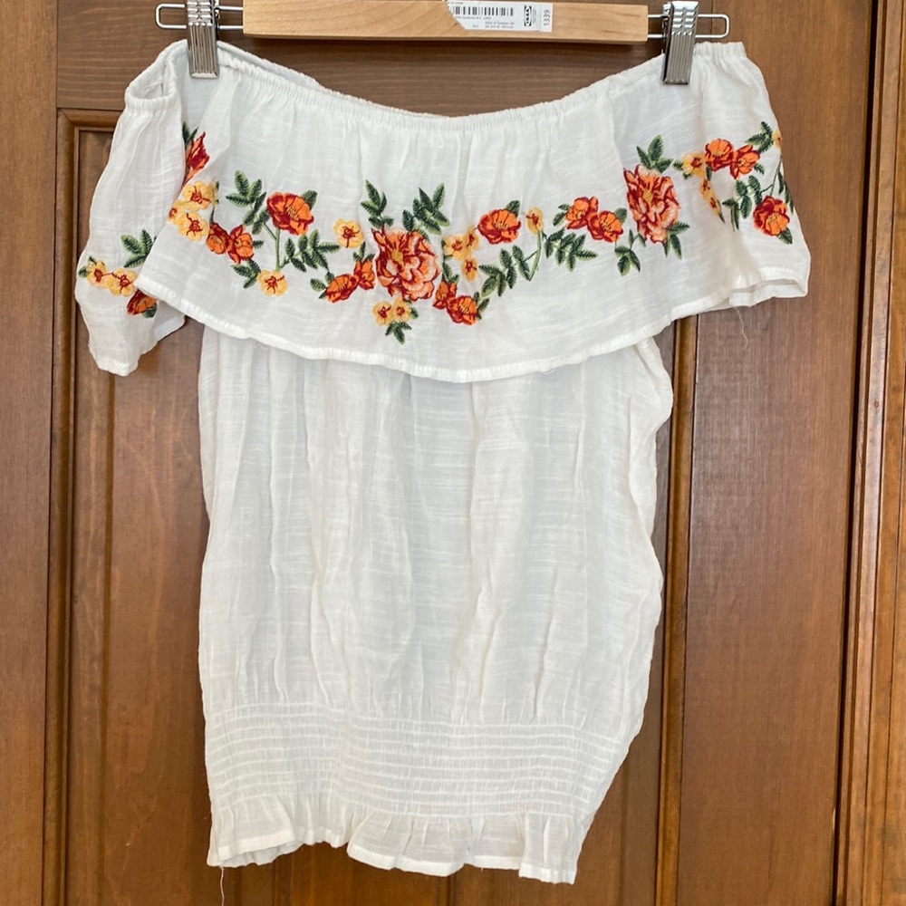 Off the shoulder top with embroidery detail